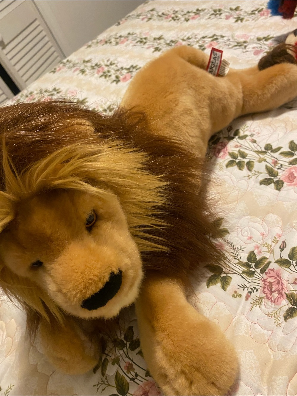 Plush Lion Decorative Toy in Golden Brown - Douglas the cuddle toy.